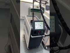 에너지 밀도 최대 120 J/Cm2 탈모 레이저 기계 및 피부 유형 I-VI