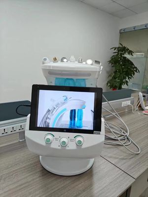 Multifunctional 7 In 1 Oxygen Therapy Facial Machine For Shrink Pores