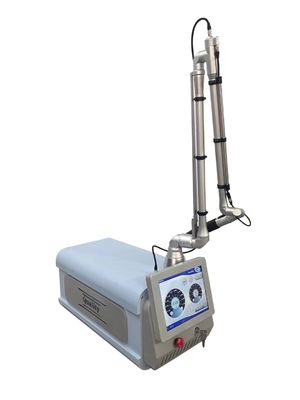 6 Wavelength IPL Laser Beauty Machine With Adjustable 6-14mm Spot 0.02s-0.99s Pulse